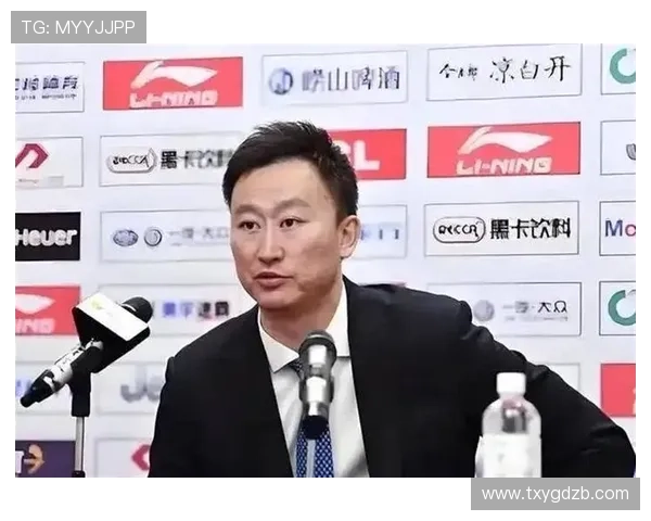 刘维伟小考杨瀚森左手右手拿刀的选择与米奇筷子的灵活运用